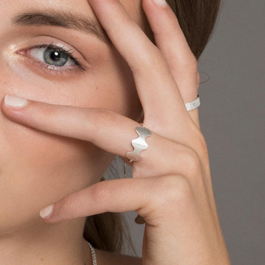 Wave At Me Ring